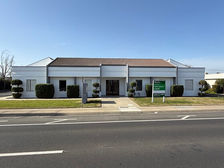 More Photos Of 2301 Coffee Rd, Modesto Medical For Sale