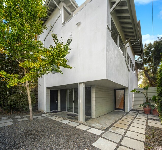 More Photos Of 608 Westminster Ave, Venice Apartments For Sale