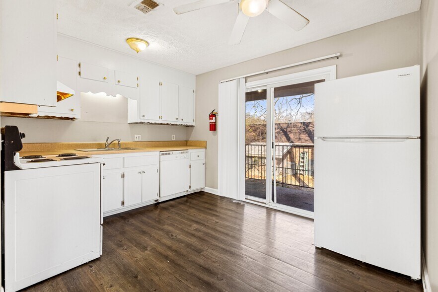 More Photos Of 110 Johnson St, Cartersville Apartments For Sale