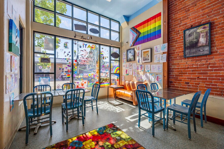 More Photos Of 513 Main St, Klamath Falls Specialty For Sale