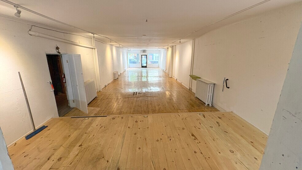 More Photos Of 612 Warren St, Hudson Storefront Retail Residential For Lease