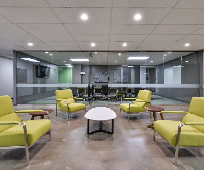 More Photos Of 2300 Valley View Ln, Irving Office For Lease