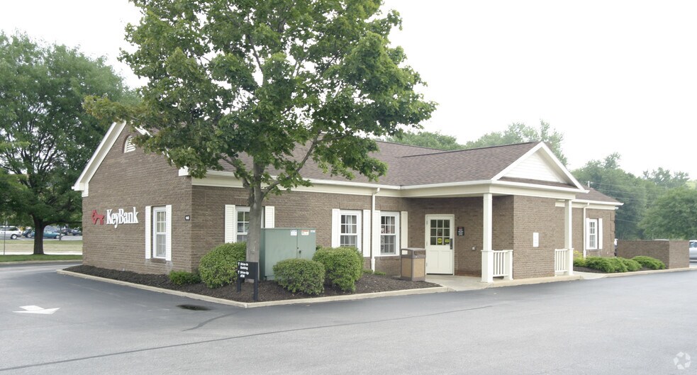 More Photos Of 121 Ghent Rd, Fairlawn Storefront Retail Office For Lease