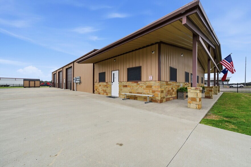 More Photos Of 4626 County Road 2200, Greenville Flex For Sale