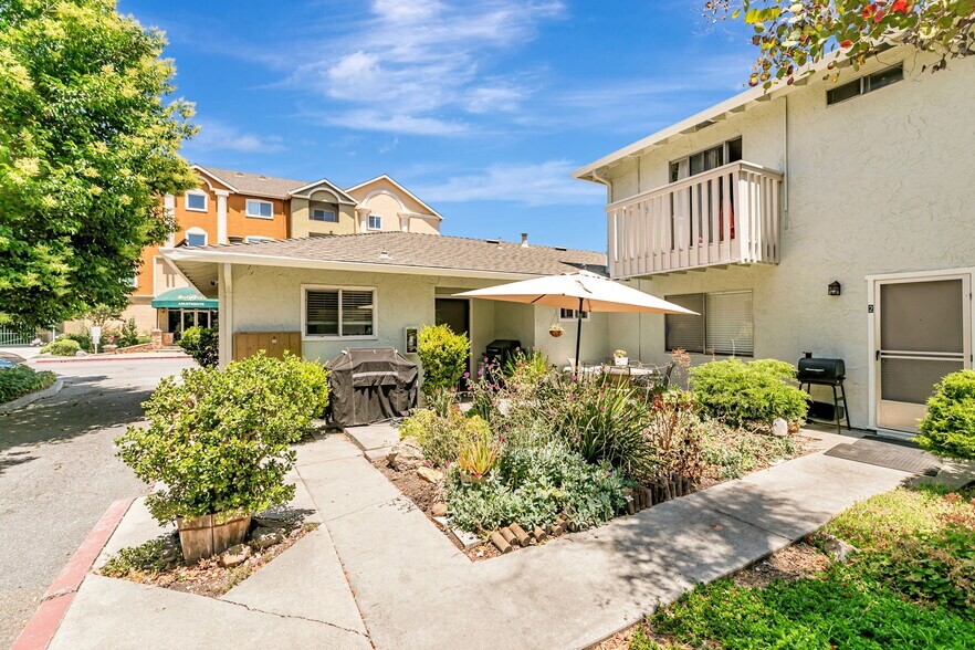 More Photos Of 3588 Agate Dr, Santa Clara Apartments For Sale