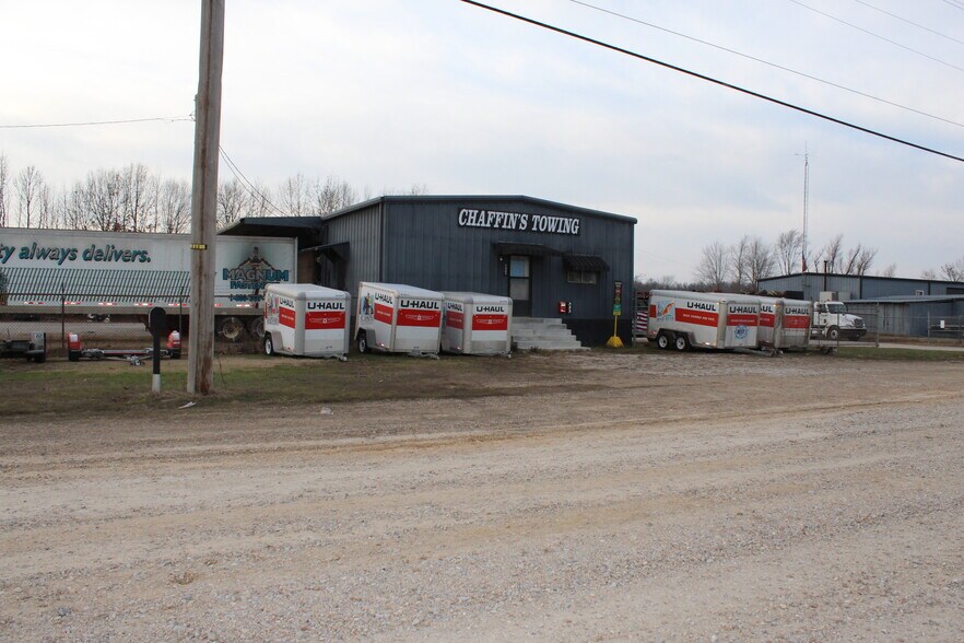 More Photos Of 1401 Black River Industrial Park Rd, Poplar Bluff Flex For Sale