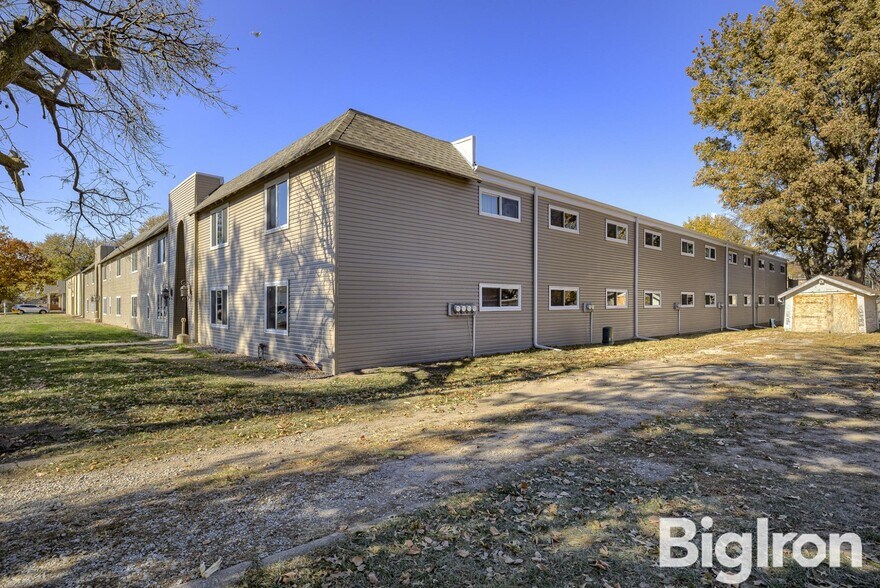 More Photos Of 633 E 10th St, York Apartments For Sale