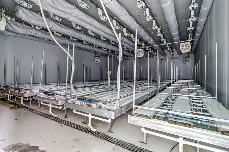 More Photos Of 22900 W Skelly Rd, Haskell Light Manufacturing For Sale