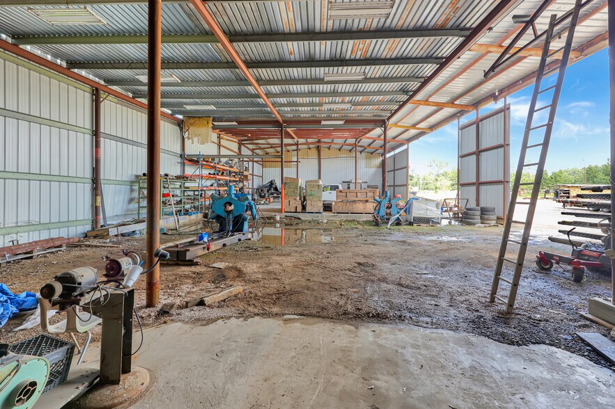 More Photos Of 16911 Pickering Rd, Conroe Warehouse For Sale