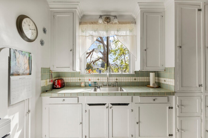 More Photos Of 2900 Barrett Ave, Richmond Multifamily For Sale