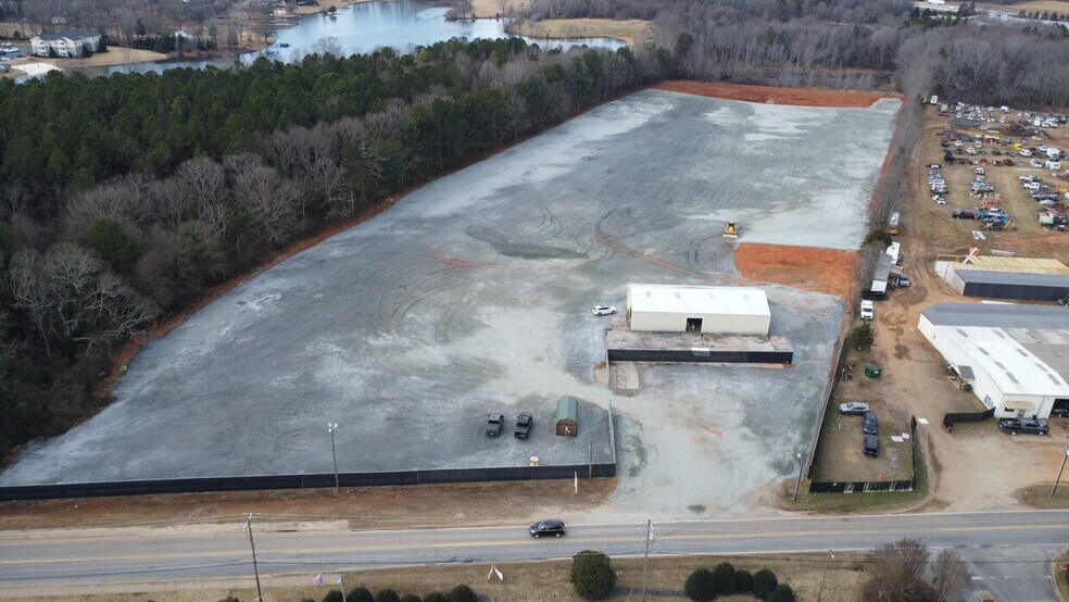 More Photos Of 7915 Valley Falls Rd, Spartanburg Warehouse For Lease
