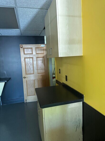 More Photos Of 3612 Lee Rd, Shaker Heights Office For Lease