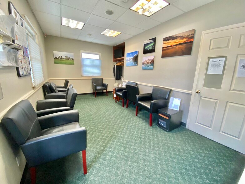 More Photos Of 559 Atlantic Ave, East Rockaway Medical For Lease