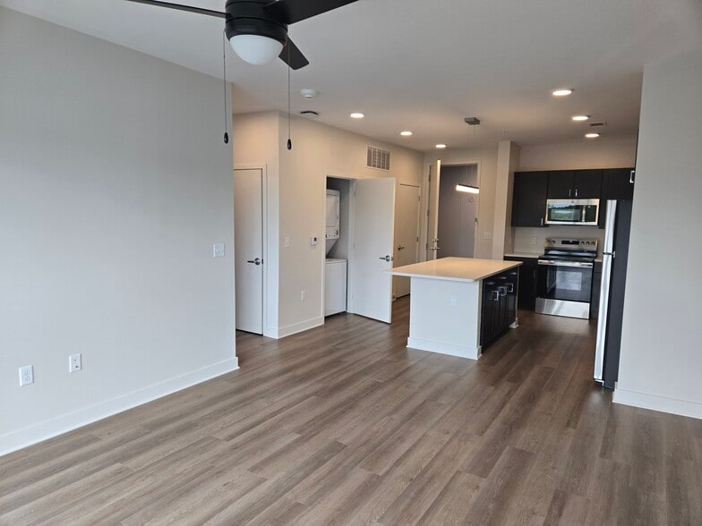 More Photos Of 300 S Hollywood St, Memphis Apartments For Sale