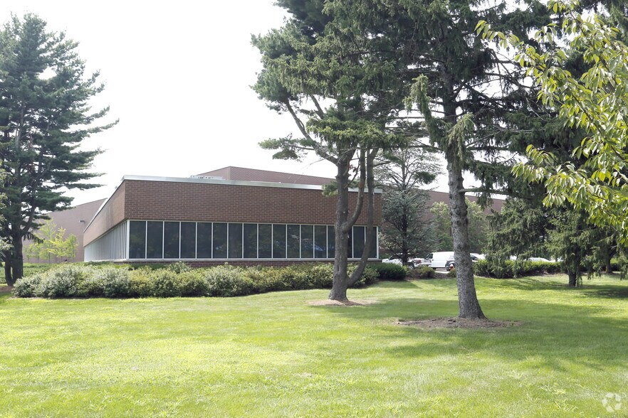 Primary Photo Of 90 Stults Rd, South Brunswick Warehouse For Lease