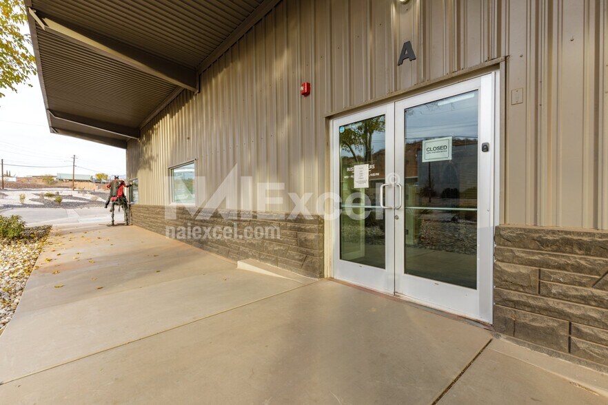 More Photos Of 444 N Industrial Rd, Saint George Warehouse For Lease