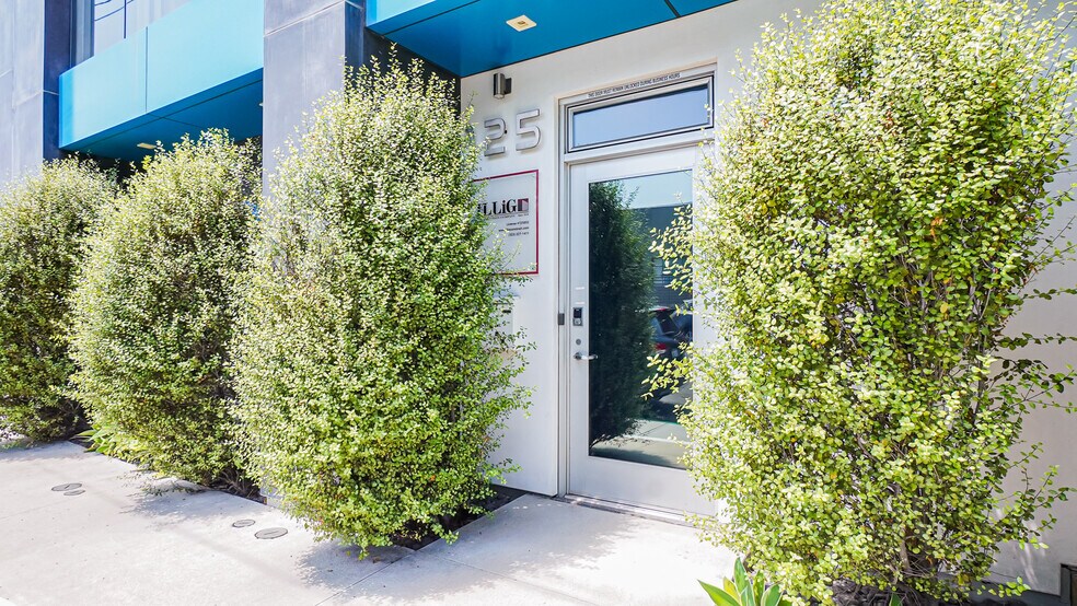 More Photos Of 123-127 Lomita St, El Segundo Loft Creative Space For Lease