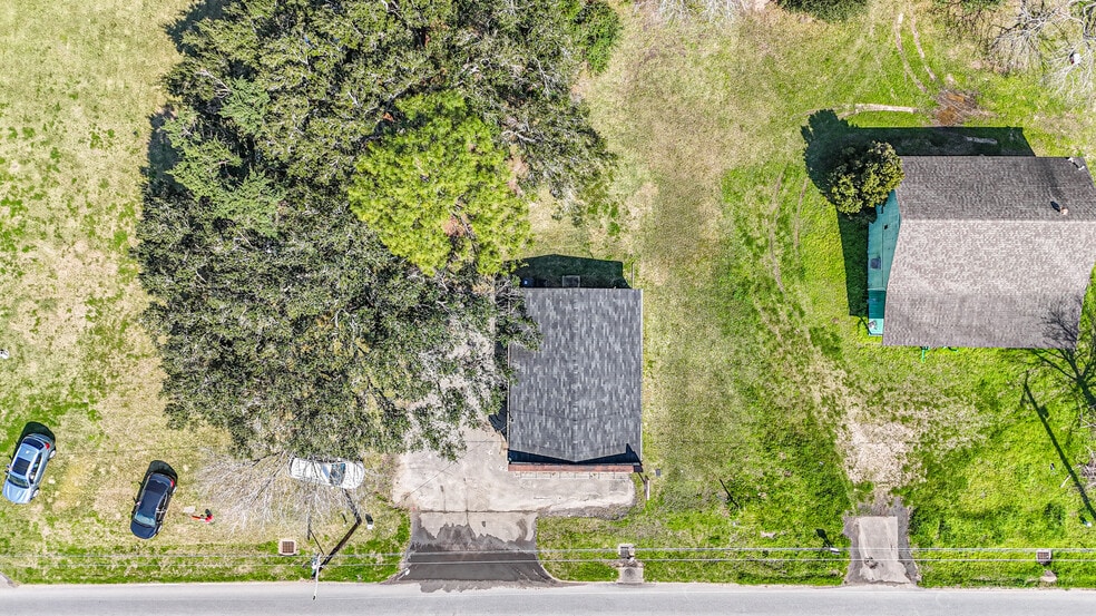 More Photos Of 2466 W Highway 6, Alvin Office Residential For Sale