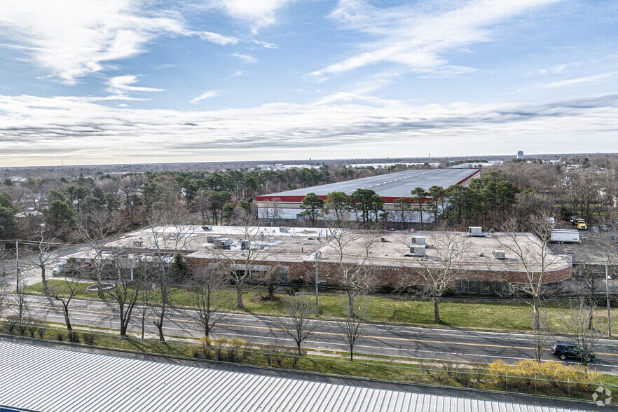 More Photos Of 100 Pine Aire Dr, Bay Shore Warehouse For Lease