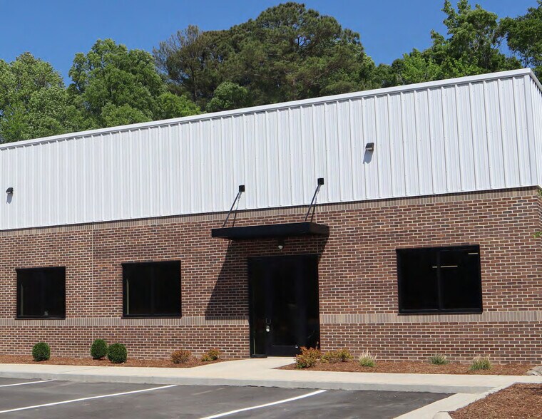 More Photos Of 140 Spaceway Ct, Garner Flex For Lease