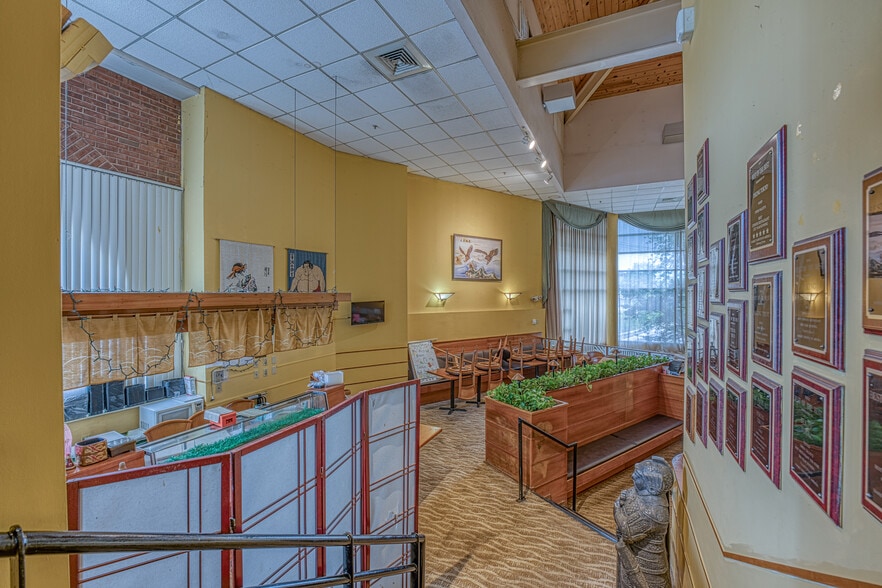 More Photos Of 45 Hanover St, Lebanon Restaurant For Lease