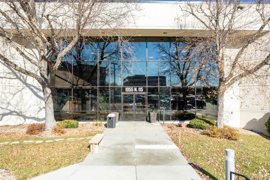 More Photos Of 1055 N 115th St, Omaha Office For Lease