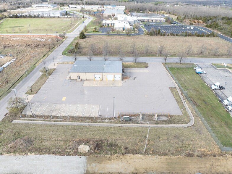 More Photos Of 3702 Hy Point Blvd, Rolla Industrial For Sale