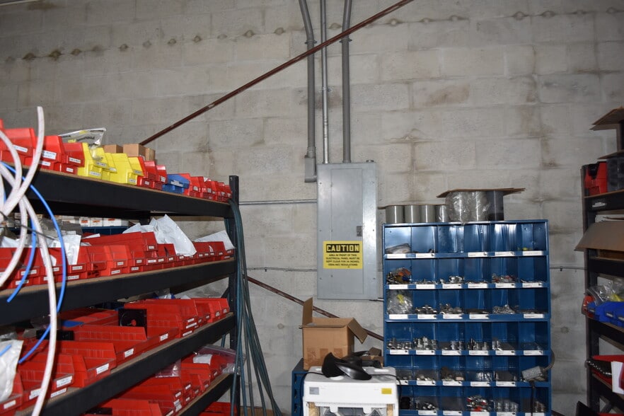 More Photos Of 11715 87th St N, Largo Warehouse For Sale