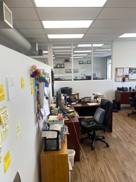 More Photos Of 4918 Napier St, Port Alberni Flex For Sale