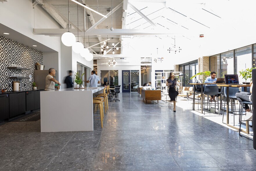More Photos Of 305 E Huntland Dr, Austin Coworking Space