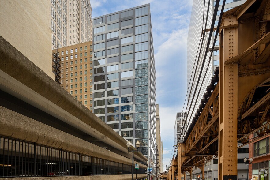 More Photos Of 145 S Wells St, Chicago Office For Lease