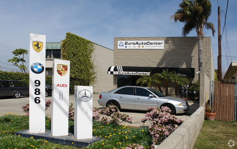 More Photos Of 986 W 17th St, Costa Mesa Service For Lease