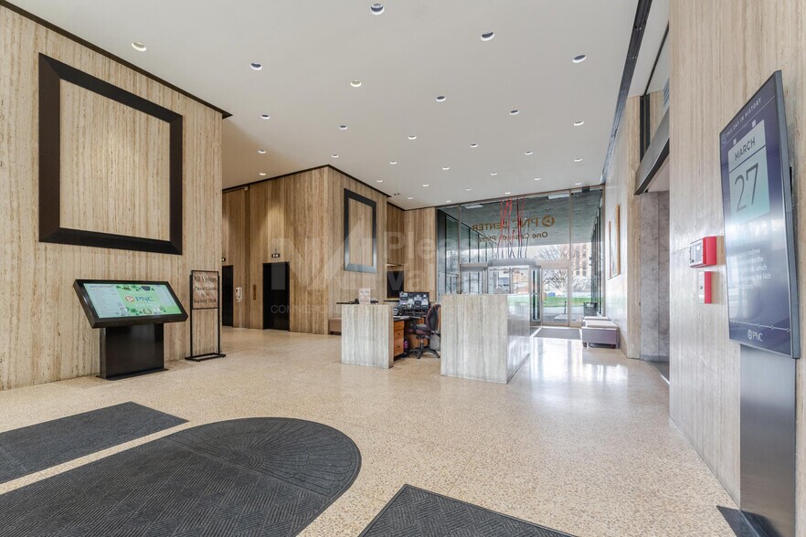 More Photos Of 1 Cascade Plz, Akron Office For Lease