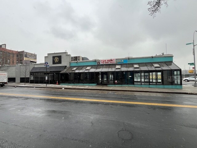 More Photos Of 4001 Northern Blvd, Long Island City Restaurant For Lease