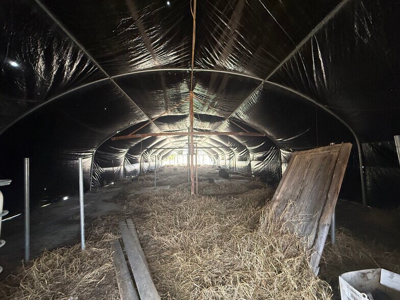 More Photos Of 18870 County Line Rd, Keota Manufacturing For Sale