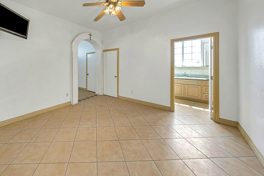 More Photos Of 12025 Hadley St, Whittier Unknown For Lease