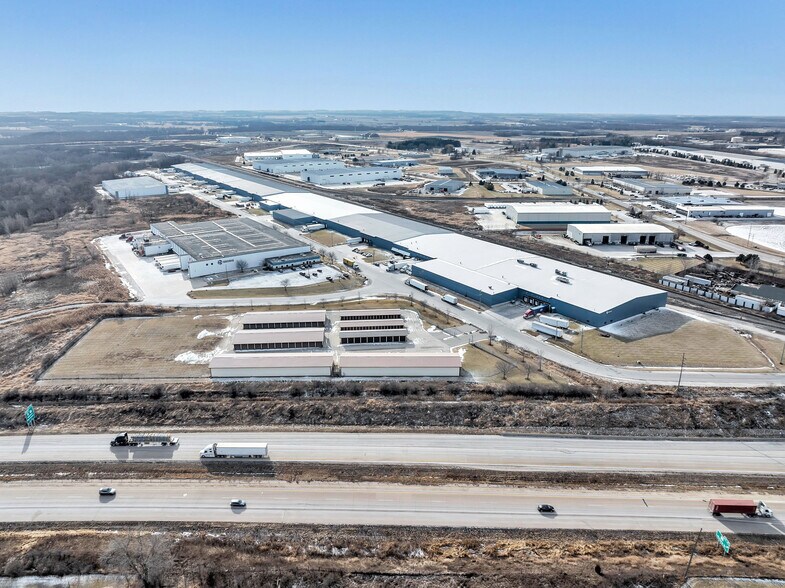 More Photos Of 122-342 Kohlman Rd, Fond Du Lac Industrial For Sale