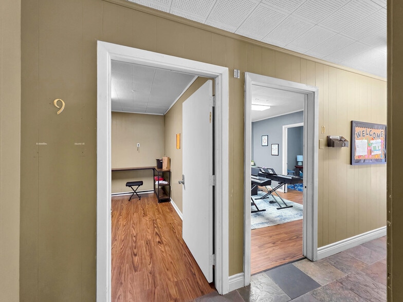 More Photos Of 617 Main St, Liberty Storefront Retail Office For Sale