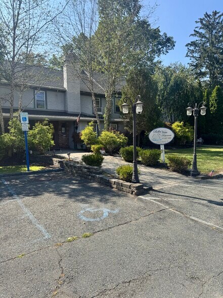 More Photos Of 11 Moquis Trl, Jefferson Multifamily For Sale