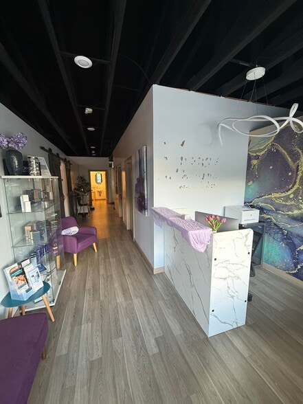 More Photos Of 4011-4031 Avati Dr, San Diego Storefront For Lease