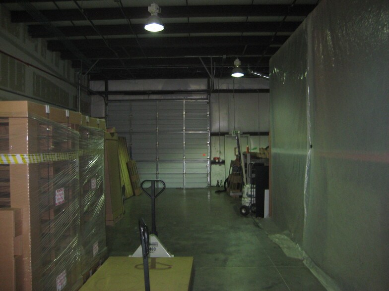 More Photos Of 15334 E Hinsdale Cir, Centennial Light Manufacturing For Lease