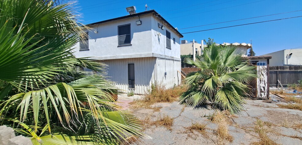 More Photos Of 1519 6th St, Bakersfield Office Residential For Sale