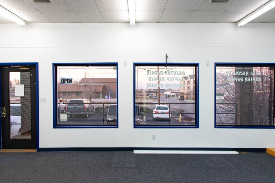 More Photos Of 1851 E 12th St, Casper Storefront For Lease