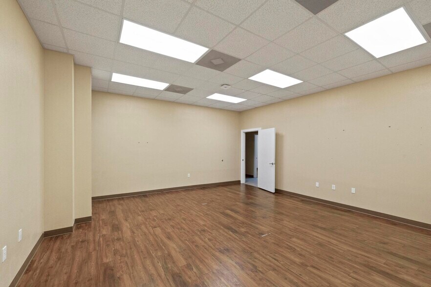 More Photos Of 1851 St Mary Ave, Pensacola Medical For Lease