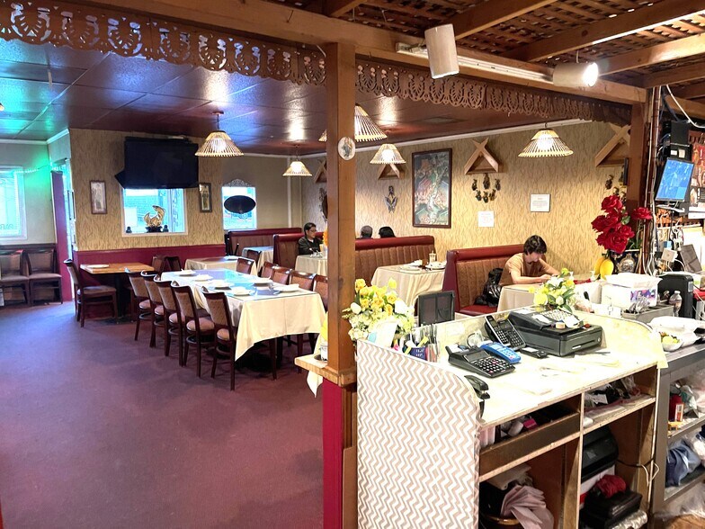 More Photos Of 7333 Reseda Blvd, Reseda Restaurant For Sale