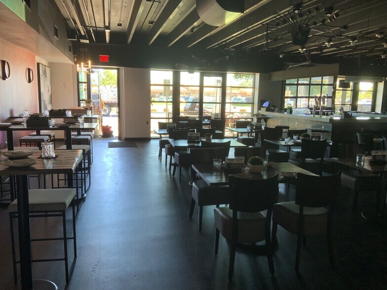 More Photos Of 5538 N 7th St, Phoenix Restaurant For Lease