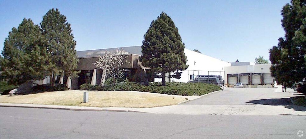 More Photos Of 5080 Paris St, Denver Warehouse For Sale