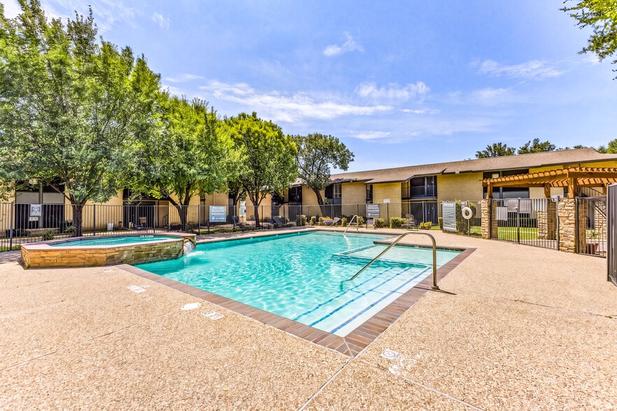 More Photos Of 531 S Belt Line Rd, Grand Prairie Apartments For Sale