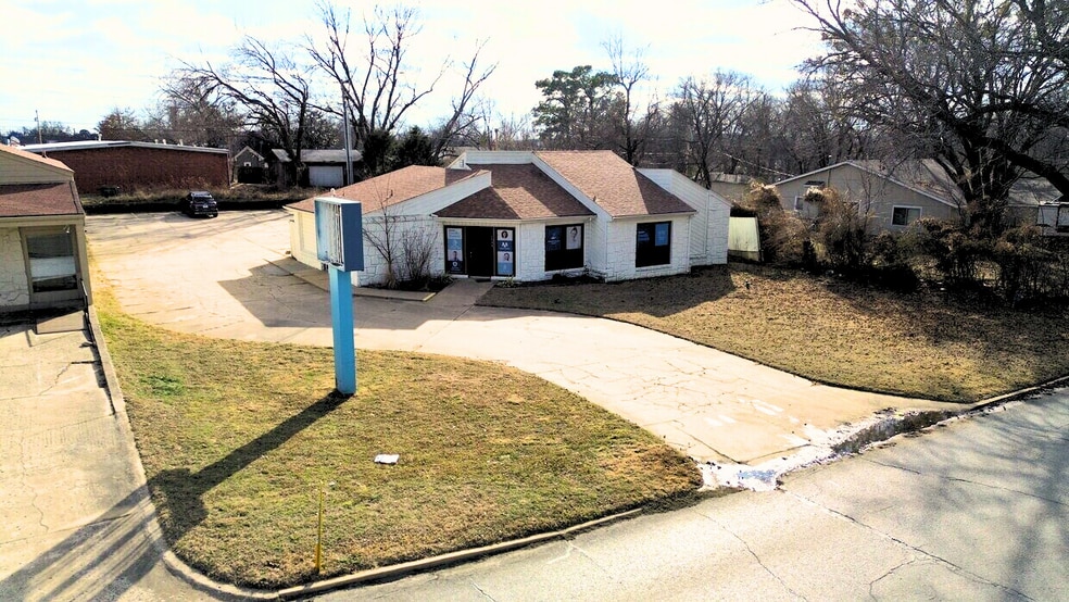 Primary Photo Of 1044 E Lincoln Ave, Sapulpa Office For Sale