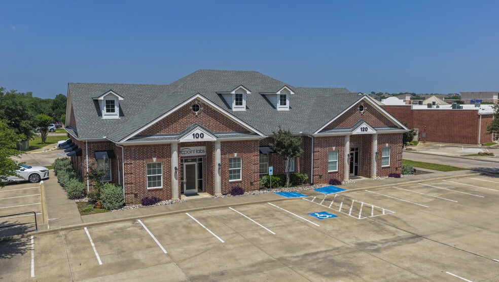 Primary Photo Of 4100 Fairway Dr, Carrollton Medical For Lease